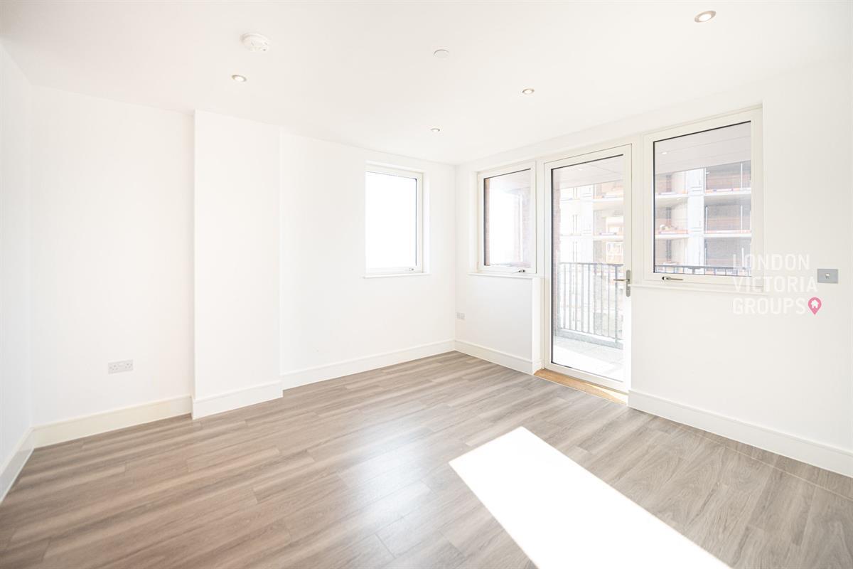 1 bed property in Ashwell House, Healum Avenue, Southall